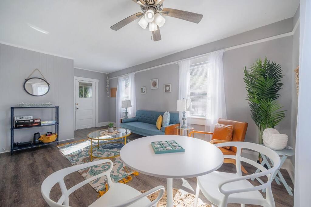 Serene Beachy Bungalow With Large Screened Porch! Тампа Екстериор снимка